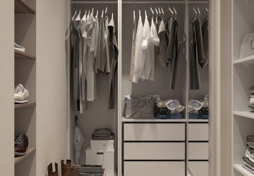 How Joana, one of our editors, cleans her closet and her mind